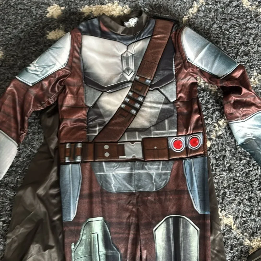 Boys Mandalorian Halloween costume - Picture 3 of 9